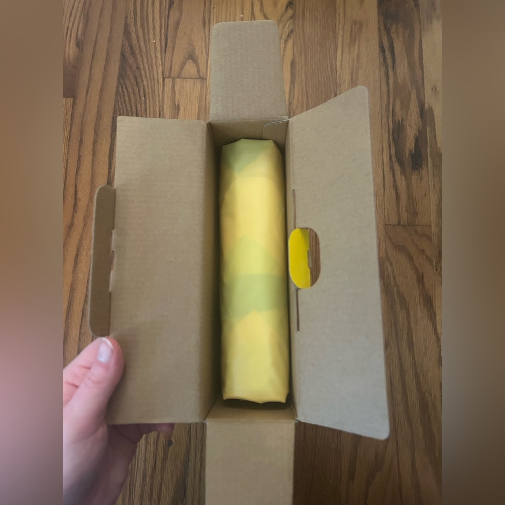 Sun Squad Inflatable Pineapple Inner Tube In Original Packaging Great for Pool - Picture 9 of 9